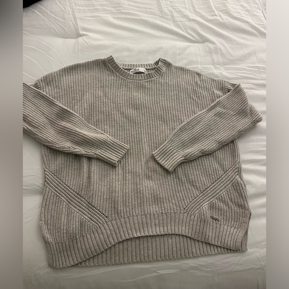 hollister vintage cream sweater